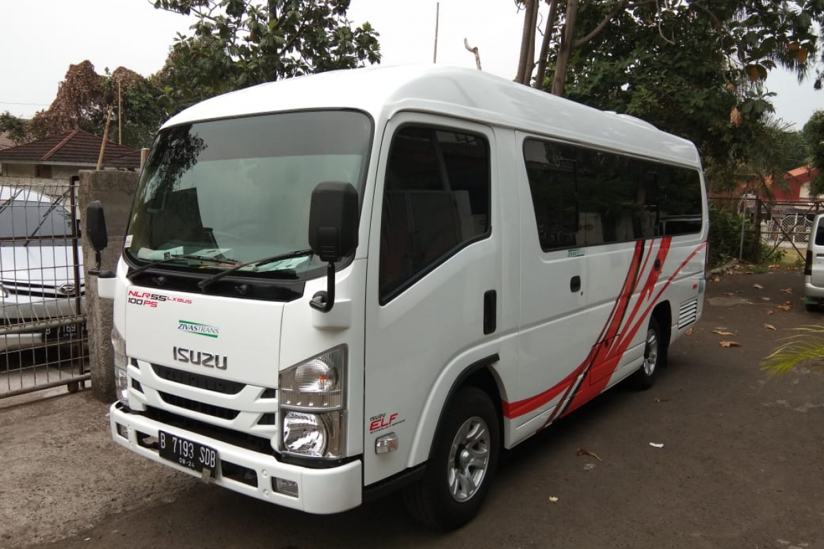 Sewa Elf Putih Livery Orange - Rental Mobil Elf