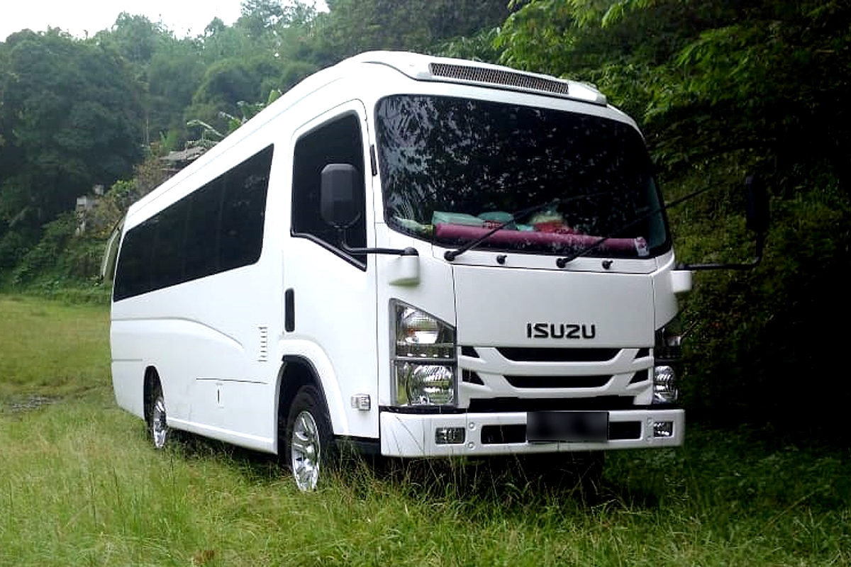 Sewa Elf Putih Non Livery - Rental Mobil Elf